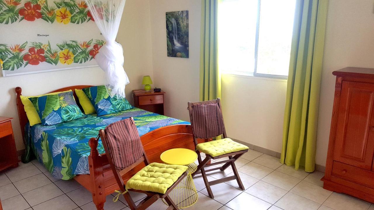 Les Pieds Dans L'Eau Apartamento Tartane Exterior foto